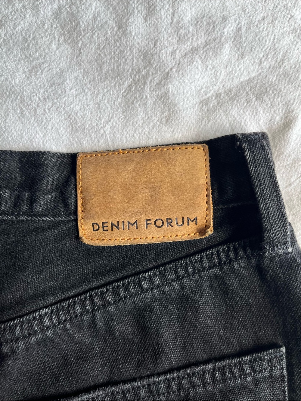 Aritzia Denim Forum The Joni High Rise Loose Black Distressed Jeans Size 24 - Picture 12 of 16